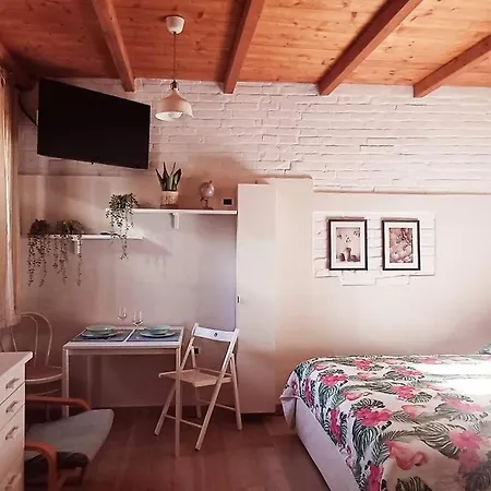 Apartment Inside House Parma